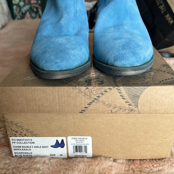 Free People Collection - Charm Double V Ankle Boot - Blue Suede - Picture 4 of 5
